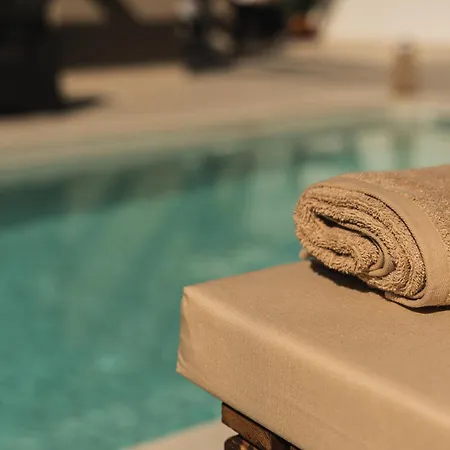 Lumior Lux Essence By 'elite' ヴィラ *