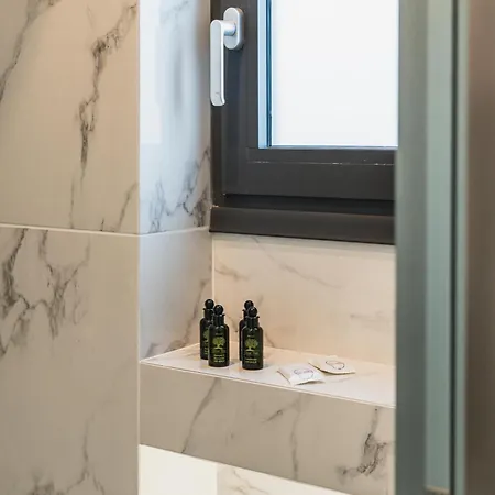 Lumior Lux Essence By 'elite' ヴィラ *